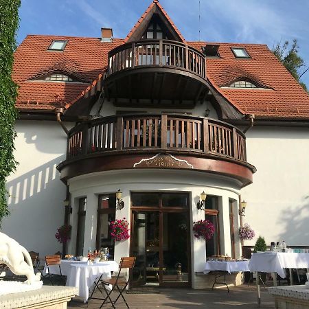 Dworek Oliwski Bed & Breakfast Gdansk Exterior photo